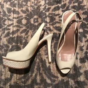 Vince Camuto Heel